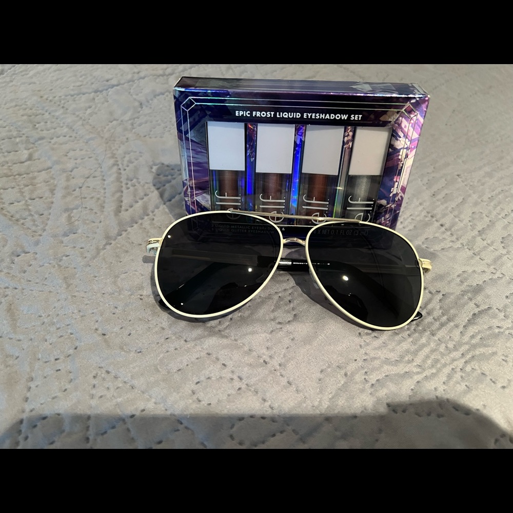 Womens Sunglasses & Epic Frost Liquid Eyeshadow Set